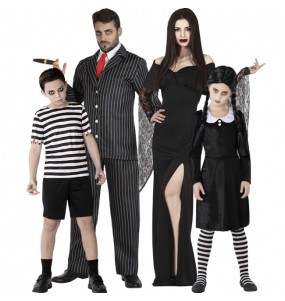 Disfraces Familia Addams para grupos y familias